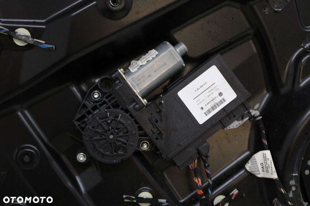 PORSCHE CAYENNE 02R- RAMKA PODNOŚNIK LEWY PRZÓD SZYBA - 5