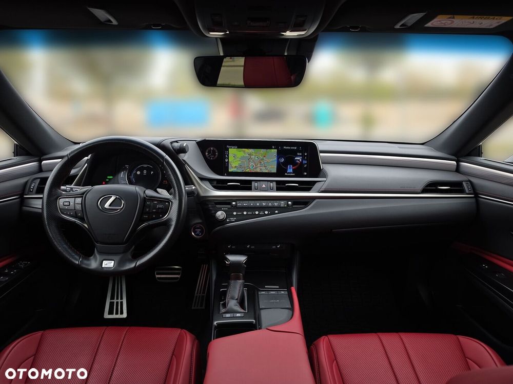 Lexus ES 300h F Sport Edition - 12