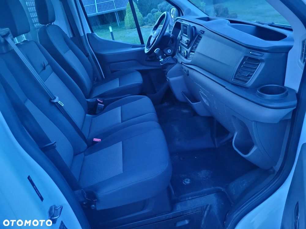 Ford Transit - 11