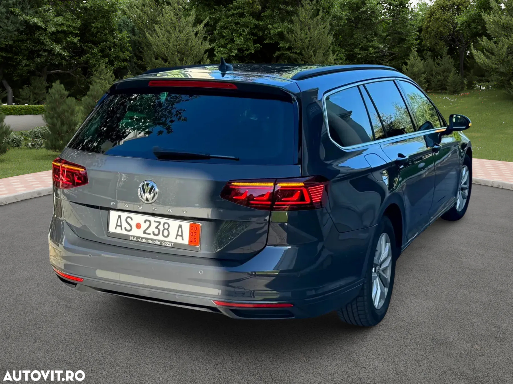 Volkswagen Passat 2.0 TDI (BlueMotion Technology) DSG Highline - 30