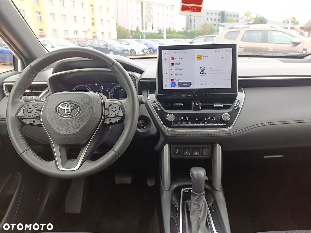 Toyota Corolla Cross - 10