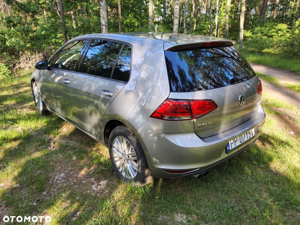 Volkswagen Golf 2.0 TDI BlueMotion Technology Edition - 9