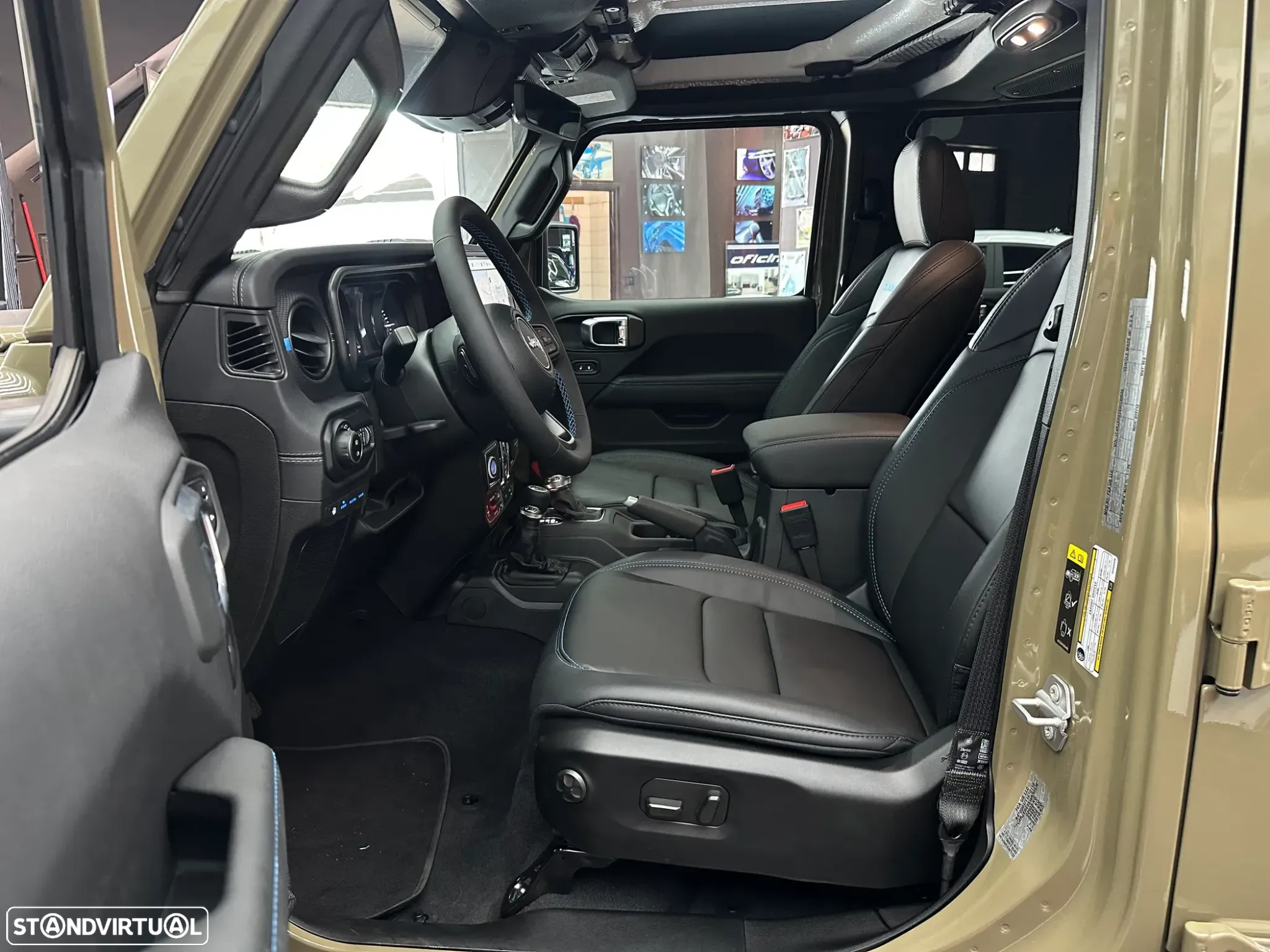 Jeep Wrangler - 23