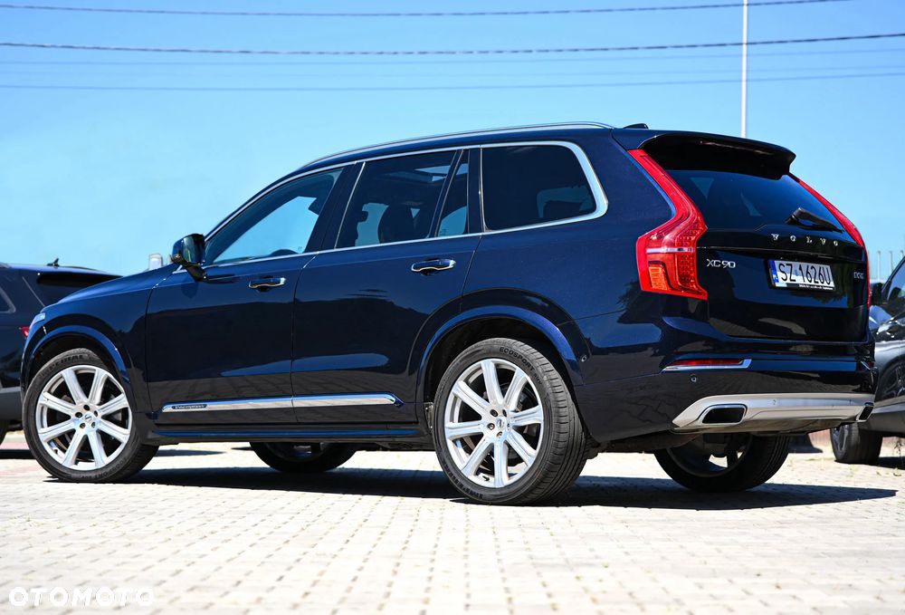 Volvo XC 90 D5 SCR AWD Inscription 7os - 38