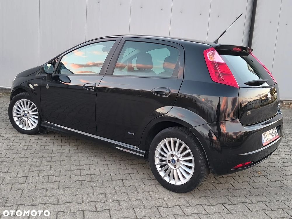 Fiat Punto 1.4 16V Dynamic - 8