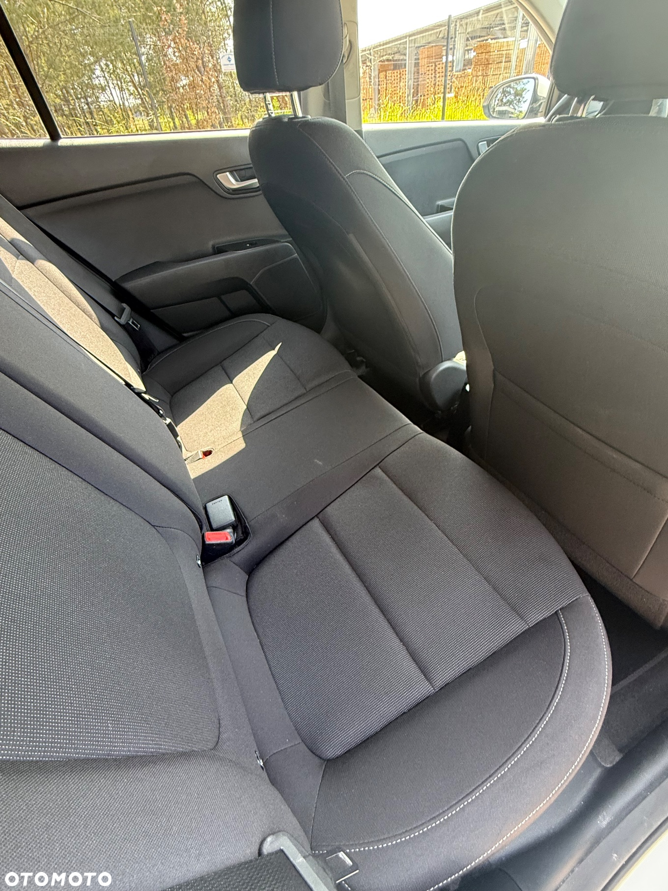 Kia Rio - 22