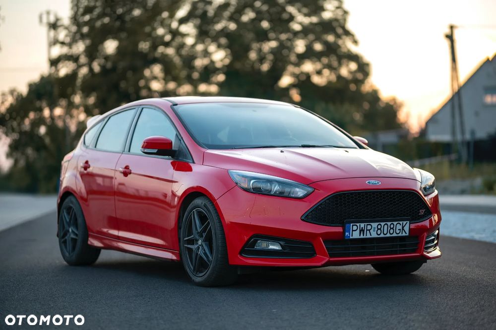 Ford Focus 2.0 EcoBoost ST - 2