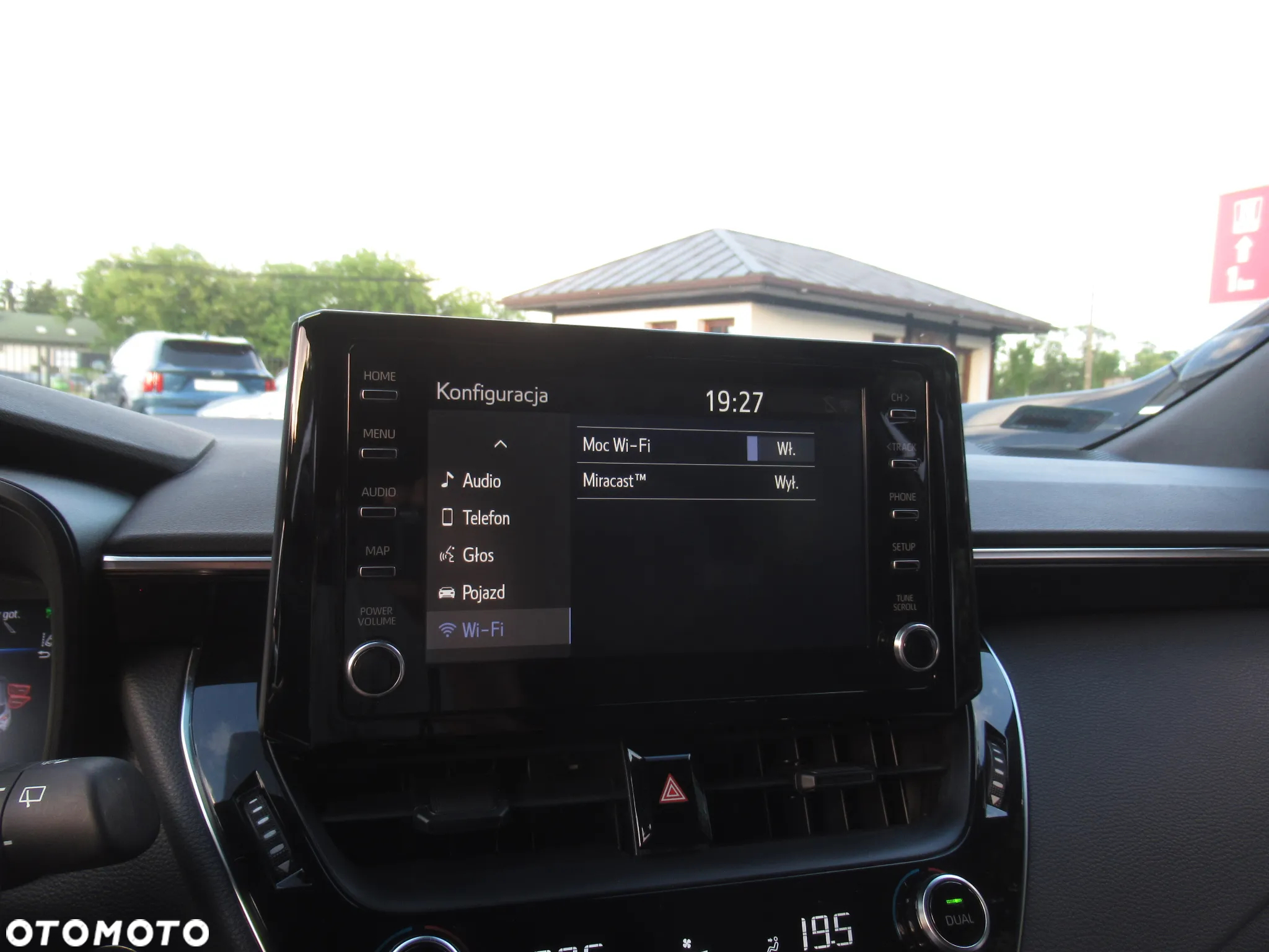Toyota Corolla 1.8 Hybrid Active - 21