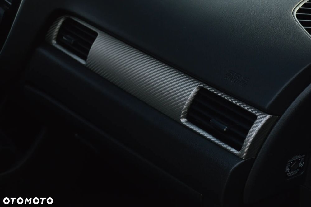 Mitsubishi Outlander 2.0 Intense + Navi 4WD CVT - 32