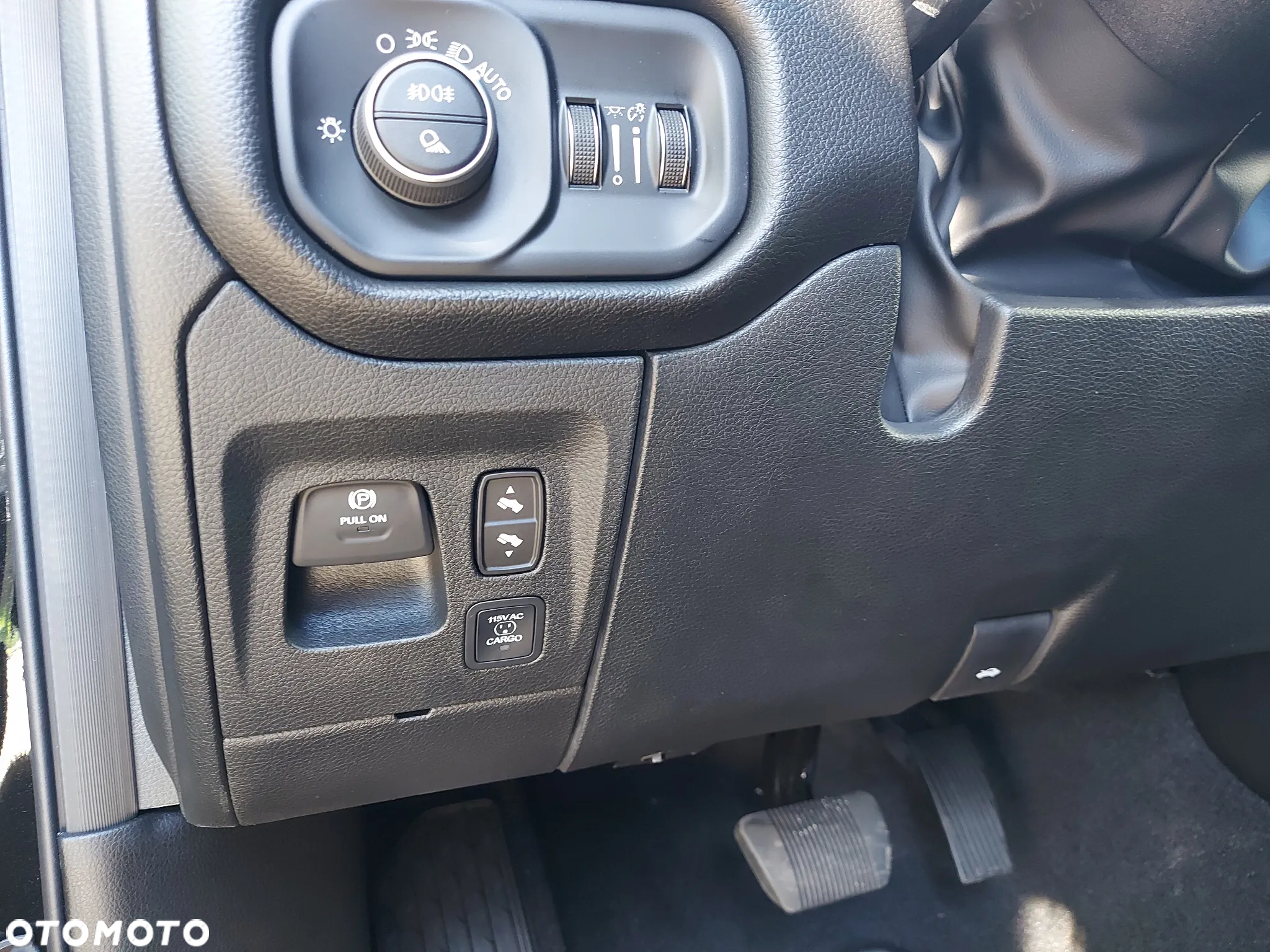 RAM 1500 - 26