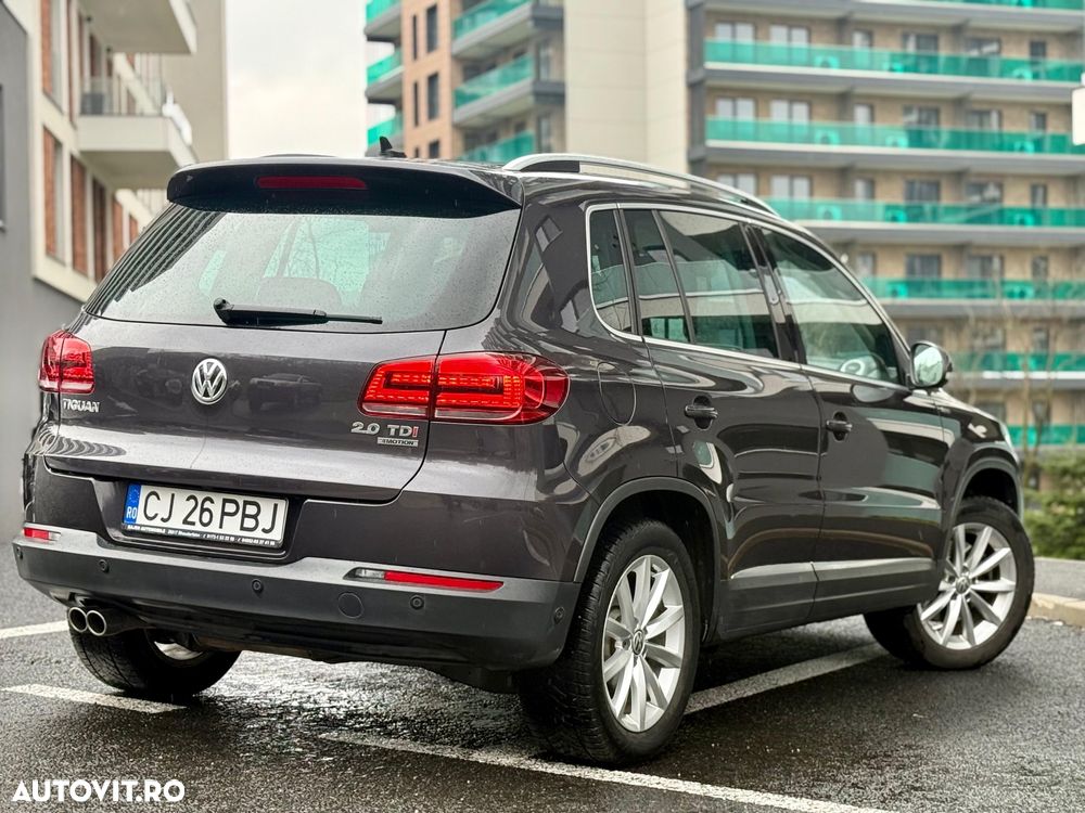 Volkswagen Tiguan 2.0 TDI DPF 4Motion BlueMotion Technology DSG Lounge Sport & Style - 10