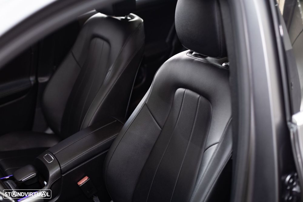 Mercedes-Benz GLA 180 d Business Solutions - 19