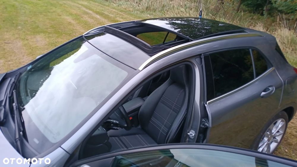 Mercedes-Benz GLA - 15