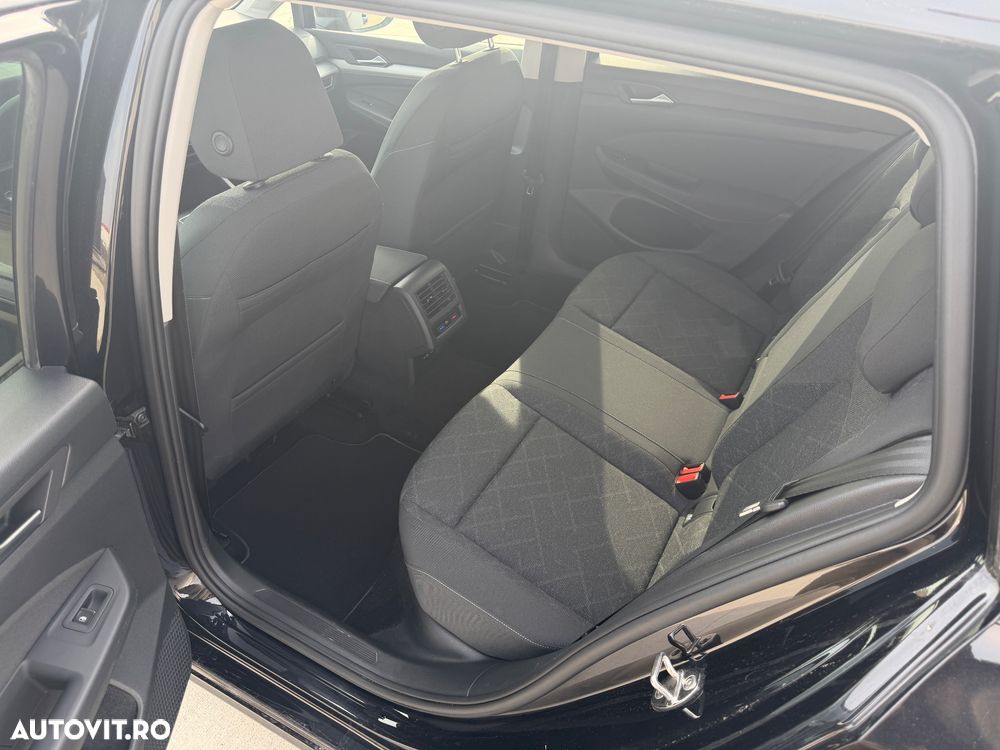 Volkswagen Golf - 18