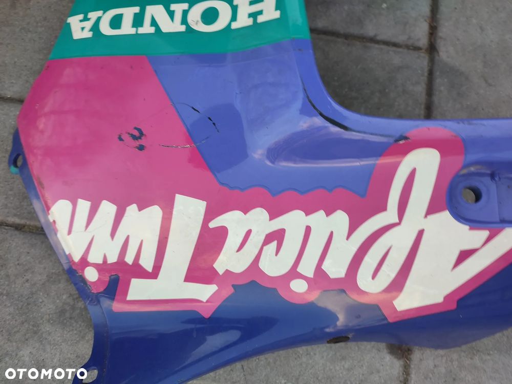 Owiewka, osłona, bok, boczek Honda XRV 750 Africa Twin 750 - 5