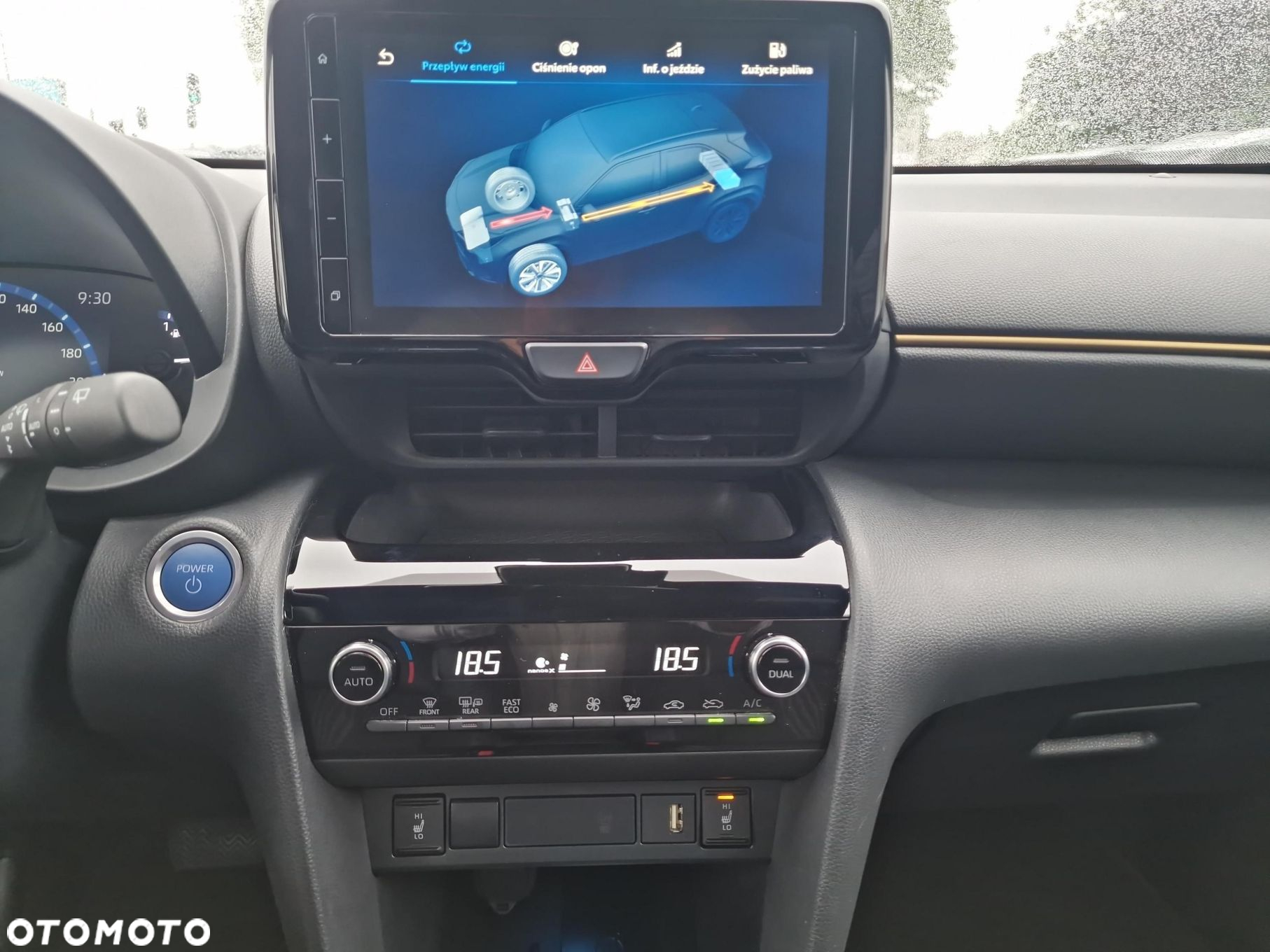 Toyota Yaris Cross - 16