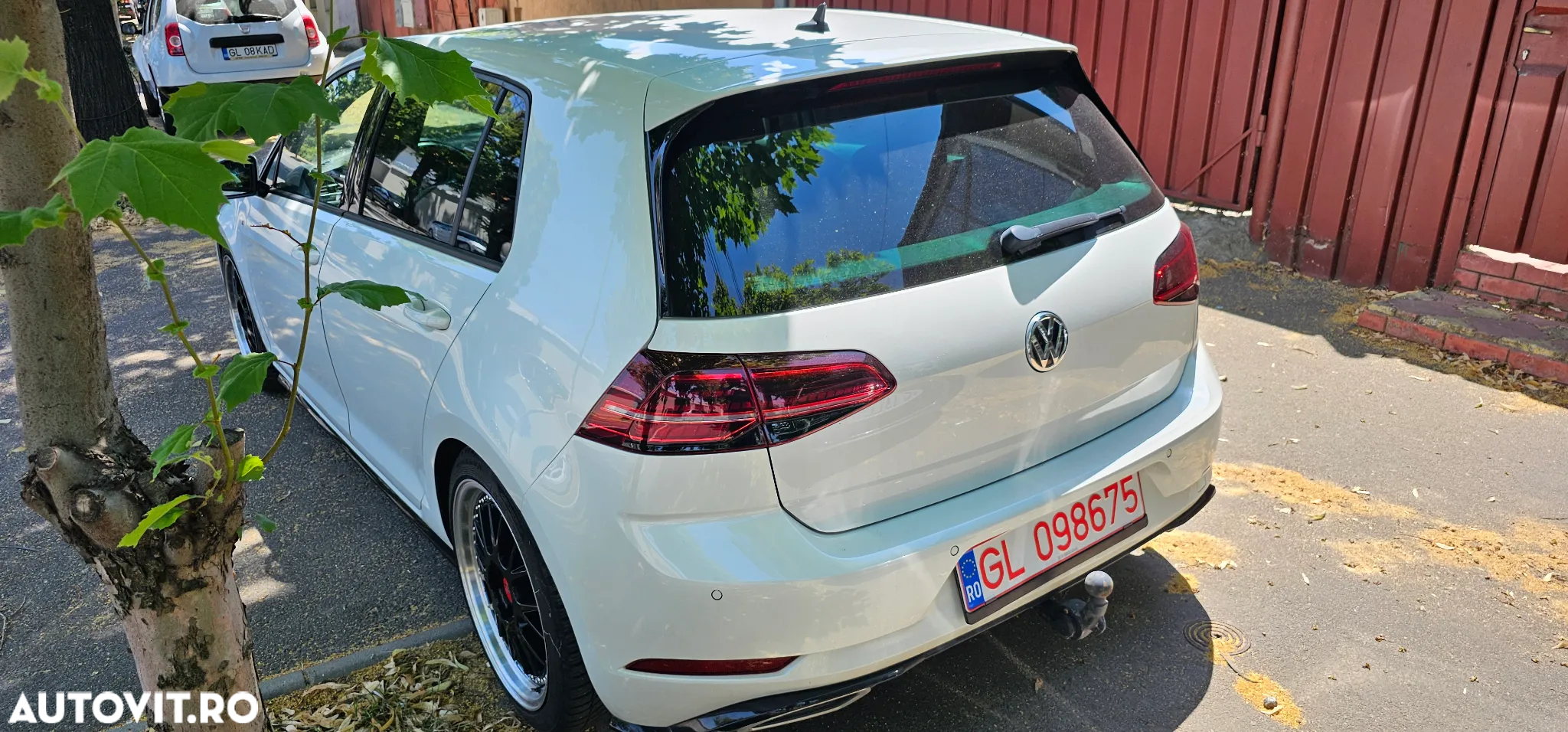 Volkswagen Golf - 6