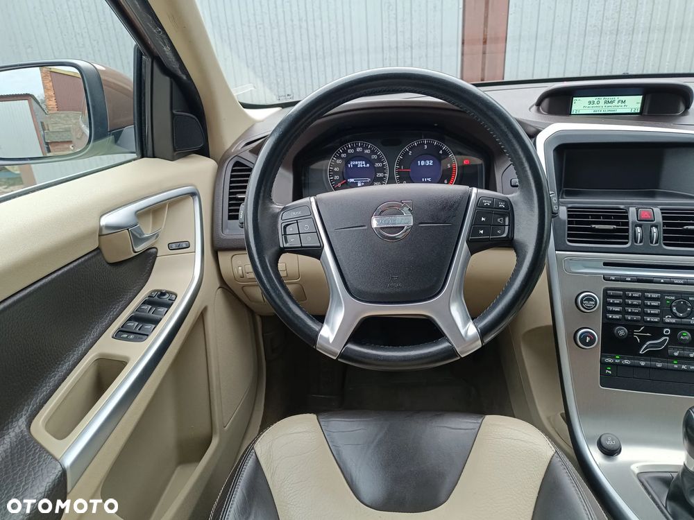 Volvo XC 60 DRIVe R Design - 20