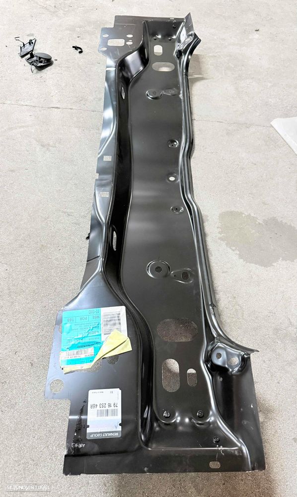 TRASEIRA RENAULT MEGANE IV - 1