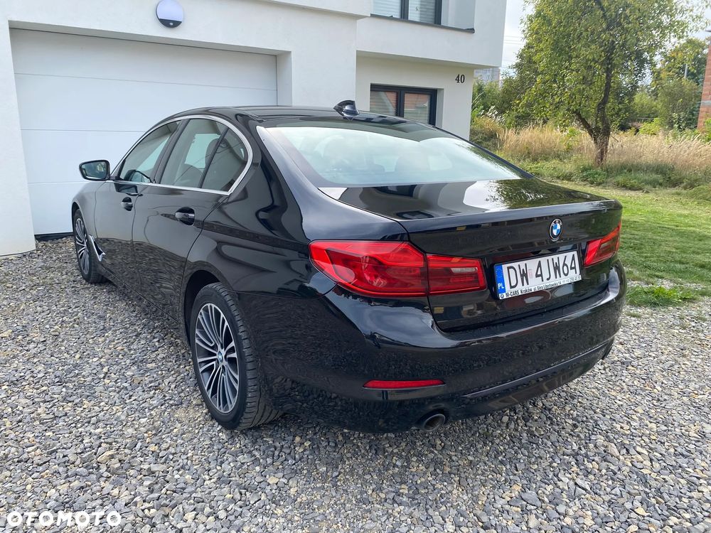 BMW Seria 5 518d Business Edition sport - 9