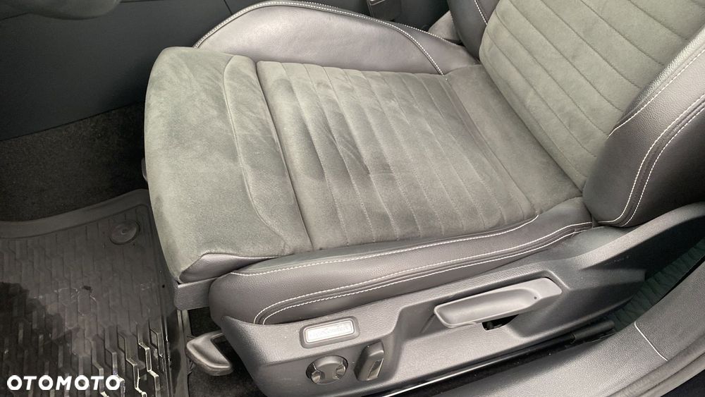 Volkswagen Passat - 17