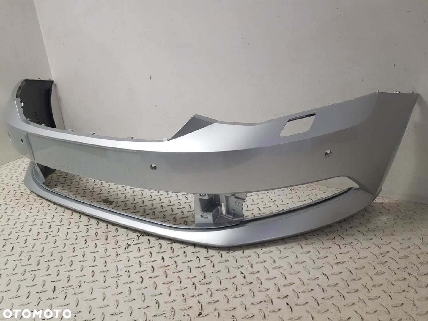FABRYCZNIE NOWY ORYGINALNY W KOLOR LA7W ZDERZAK PRZEDNI PRZÓD SKODA FABIA III 3 14-18 6V0  6V0807221 - 3