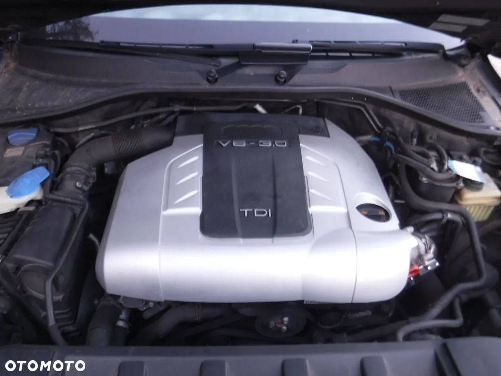 Audi Q7 4L  Touareg silnik 3.0  V6 TDI BUG - 2