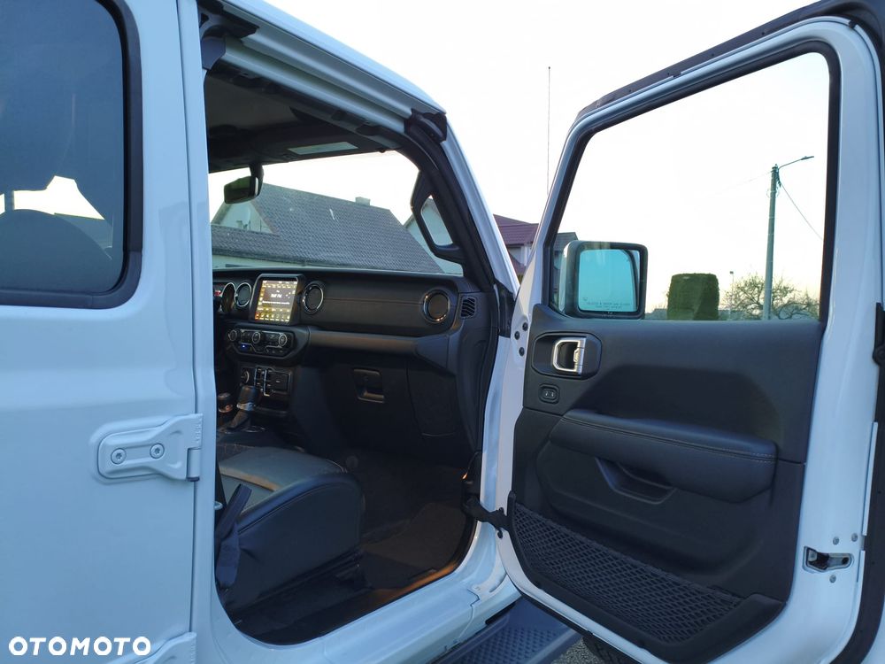Jeep Wrangler - 13