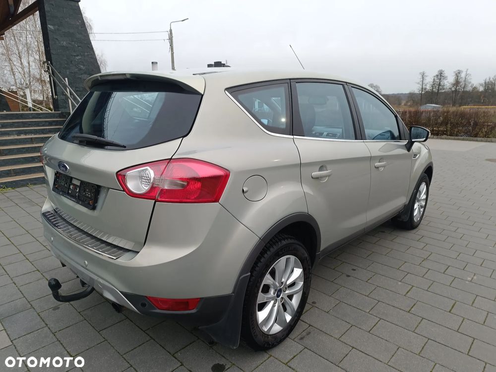 Ford Kuga 2.0 TDCi 4x4 Titanium - 4