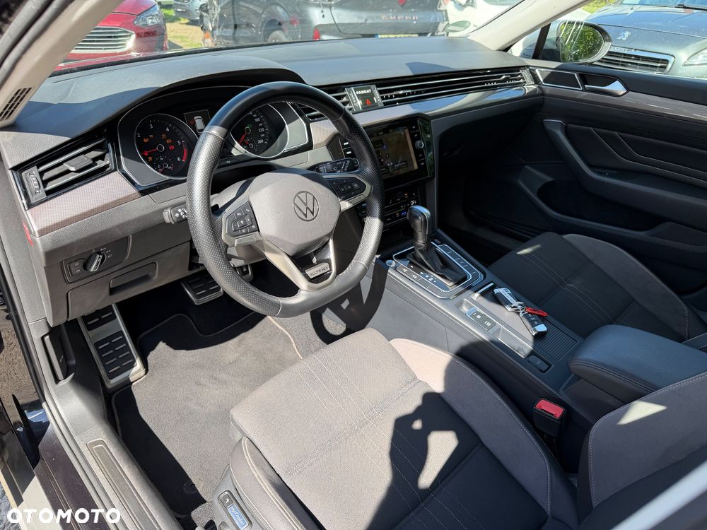 Volkswagen Passat Alltrack 2.0 TDI SCR DSG 4Motion - 18