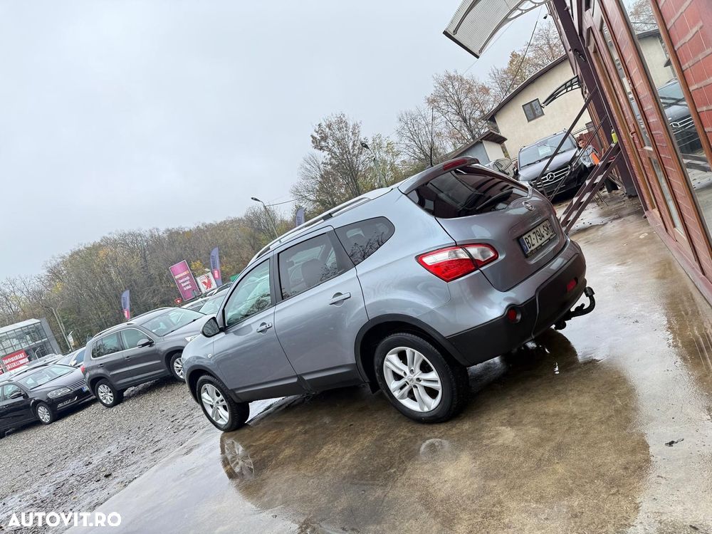 Nissan Qashqai+2 - 2