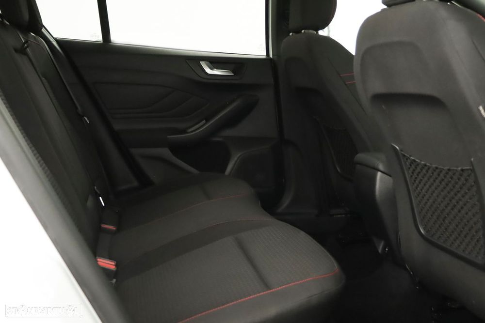 Ford Focus 1.0 EcoBoost MHEV ST-Line X - 22