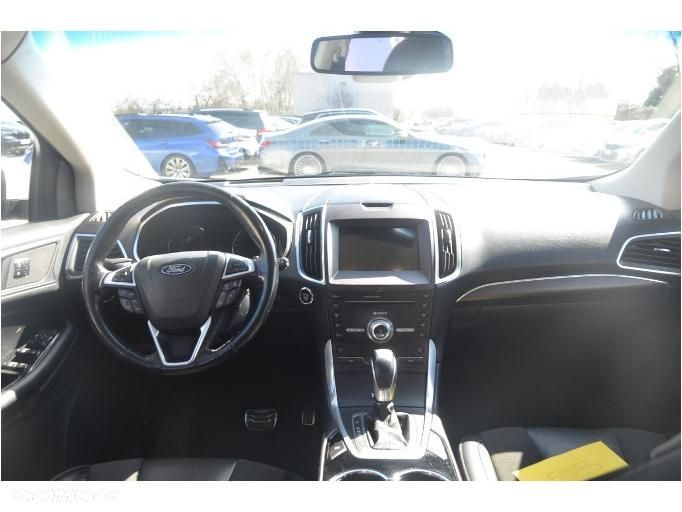 Ford Edge - 8