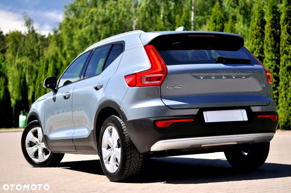 Volvo XC 40 T4 Geartronic Momentum Pro - 16