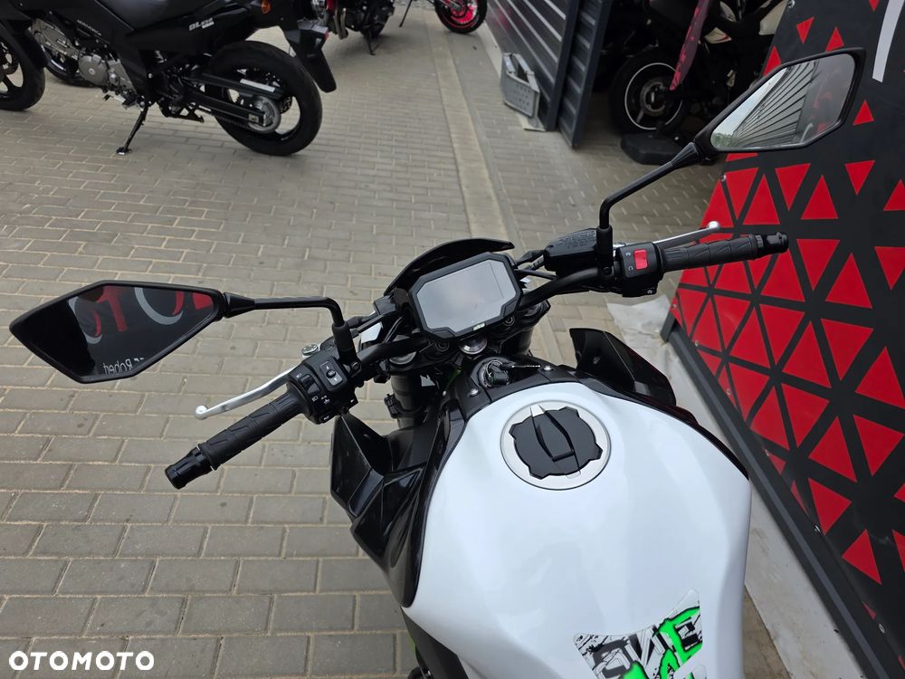 Kawasaki Z 900 - 16