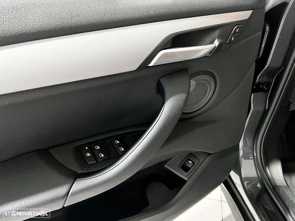 BMW X1 16 d sDrive Auto Line Sport - 22