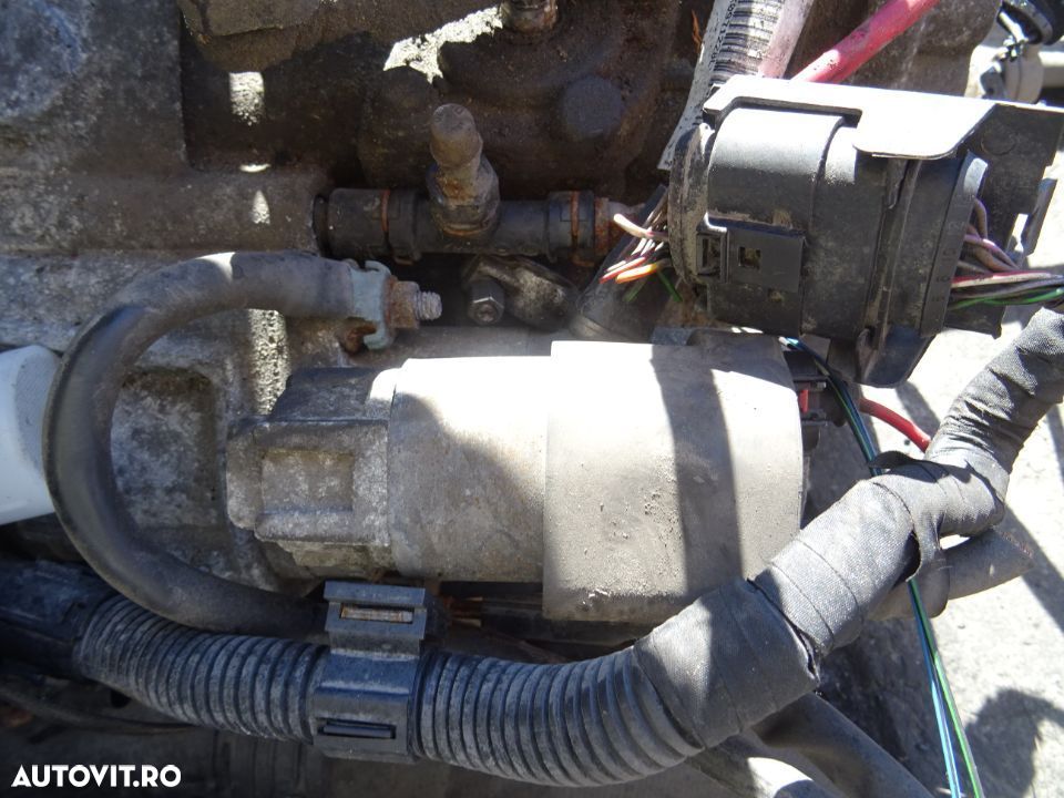 Electromotor Volkswagen Passat 2.0 TDI BMA 103 KW 140 CP din 2004 - 1