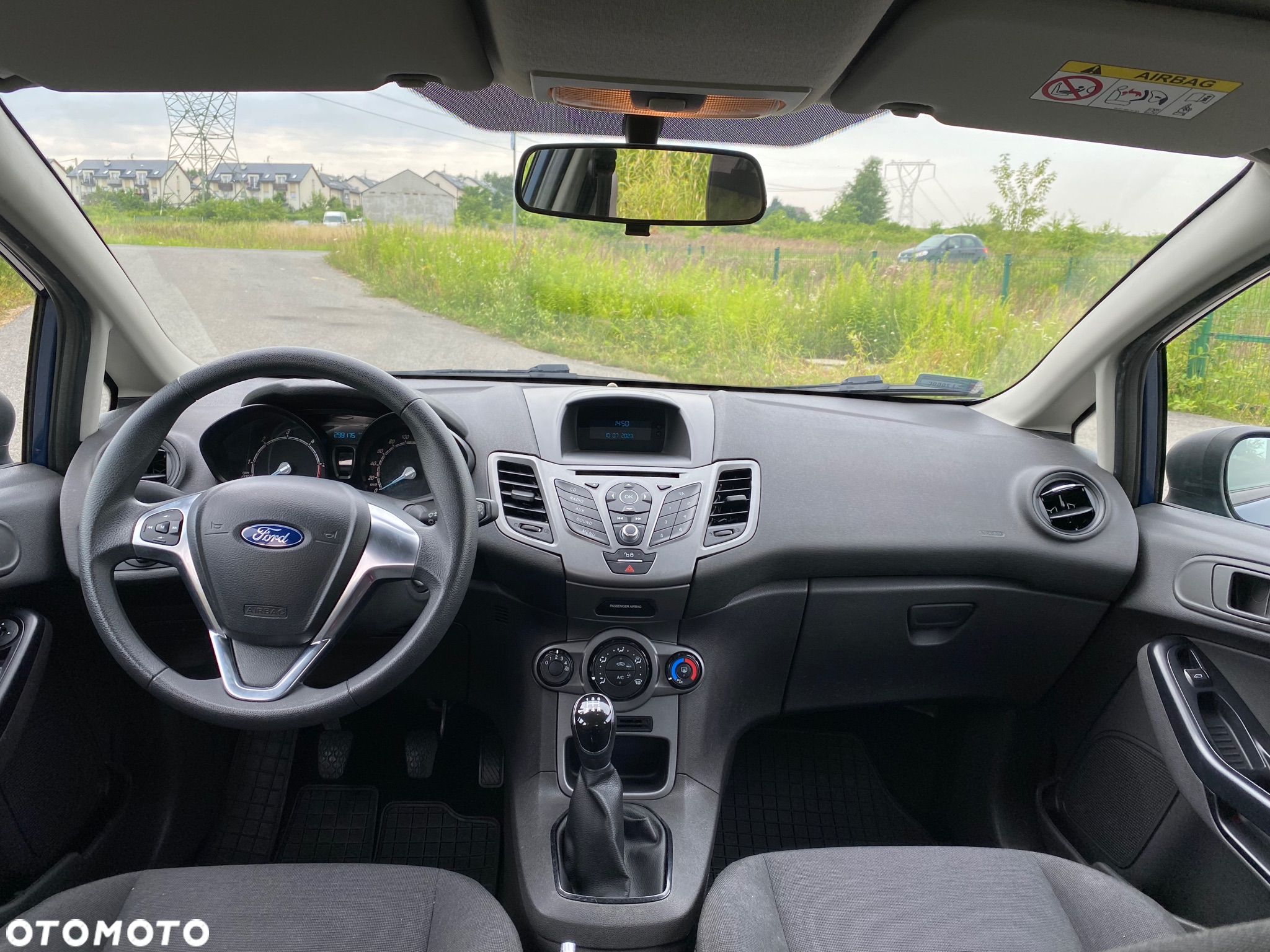 Ford Fiesta 1.5 TDCi Ambiente - 12
