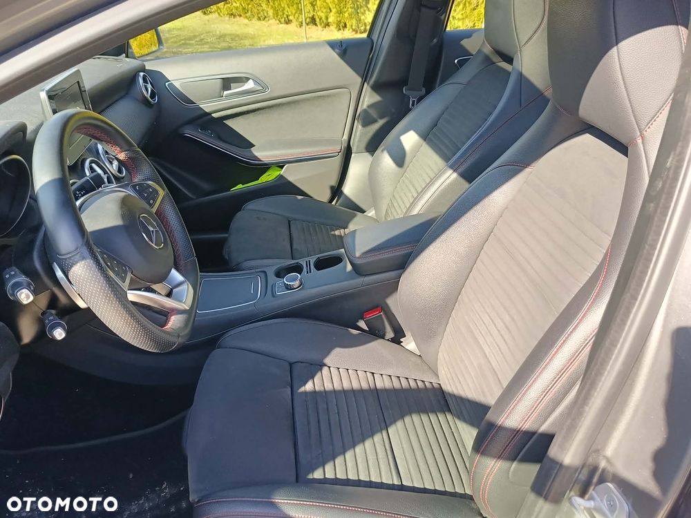 Mercedes-Benz Klasa A 200 7G-DCT AMG Line - 27