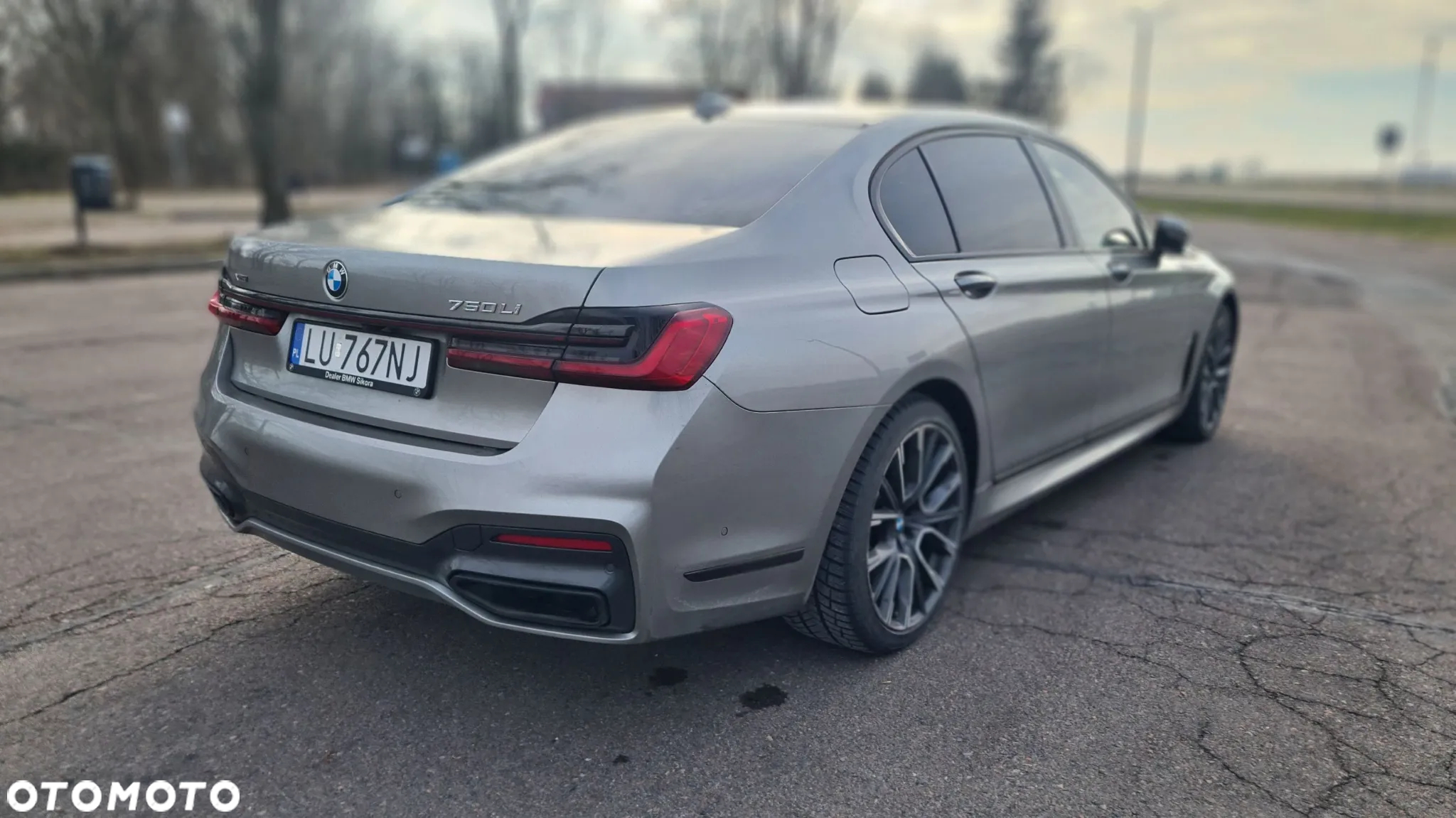 BMW Seria 7 750Li xDrive sport - 29