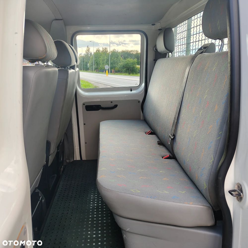 Volkswagen Transporter - 13
