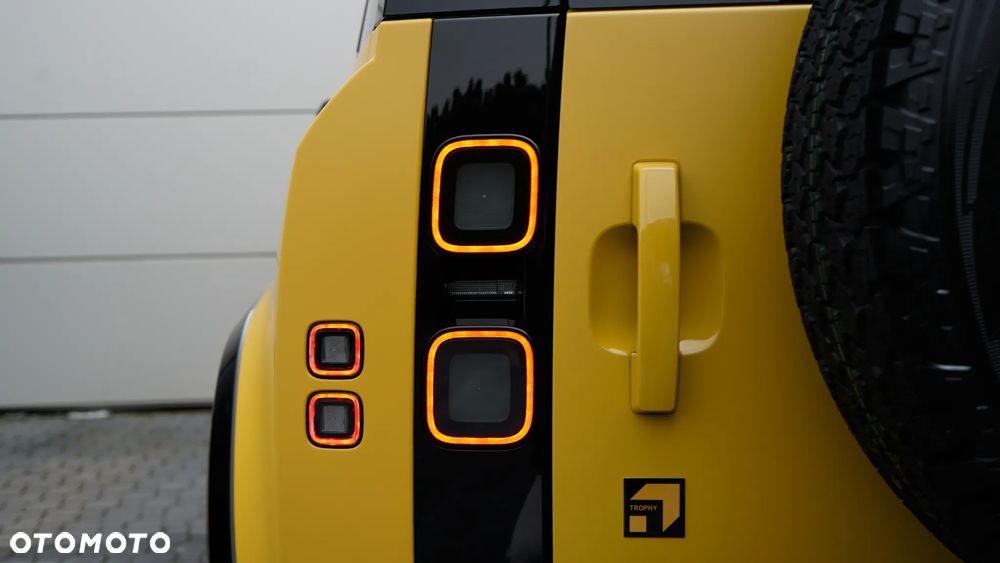 Land Rover Defender 3.0 D350 mHEV Trophy Edition Deep Sandglow - 10