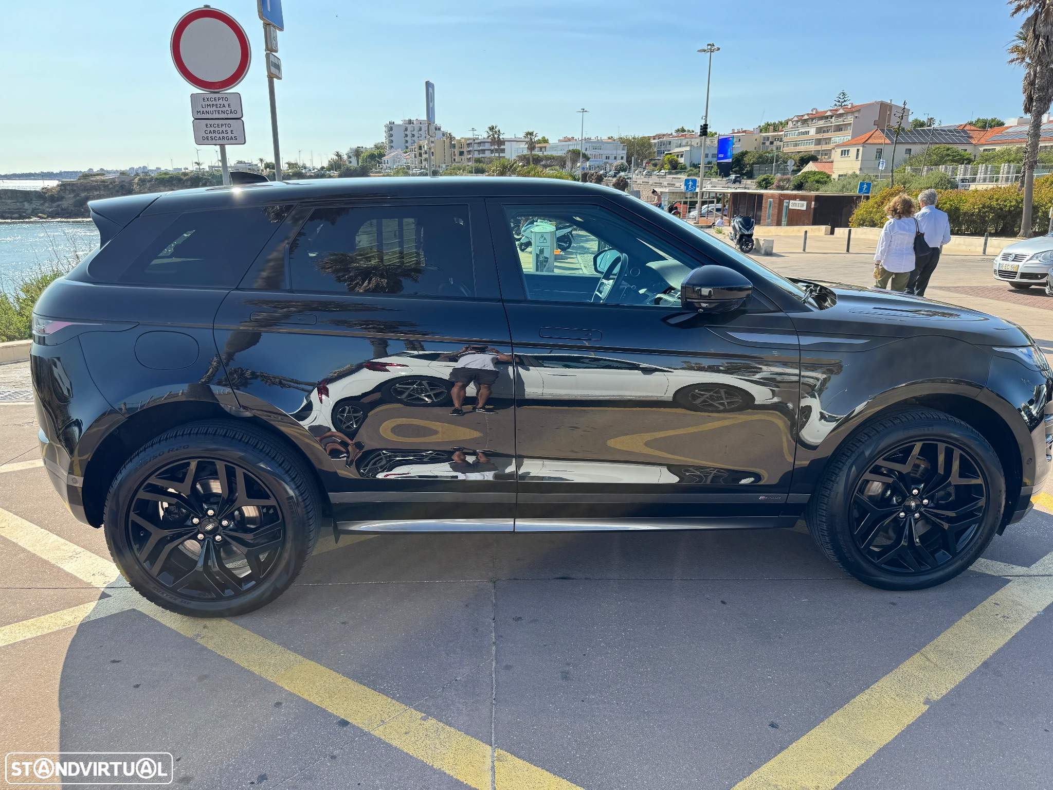 Land Rover Range Rover Evoque 1.5 P300e AWD R-Dynamic HSE Auto - 13