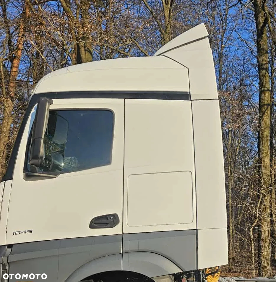 Komplet owiewek Mercedes-Benz Actros Mp4 w bardzo dobrym stanie - 2
