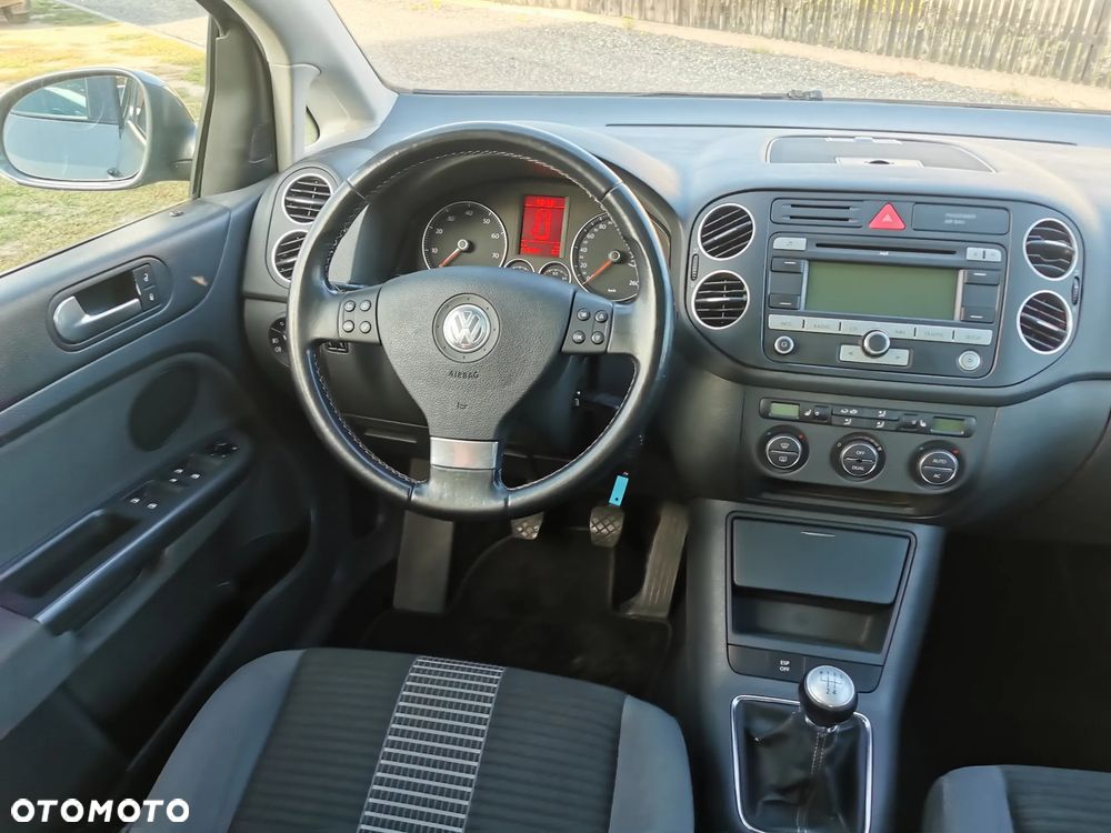 Volkswagen Golf Plus - 17