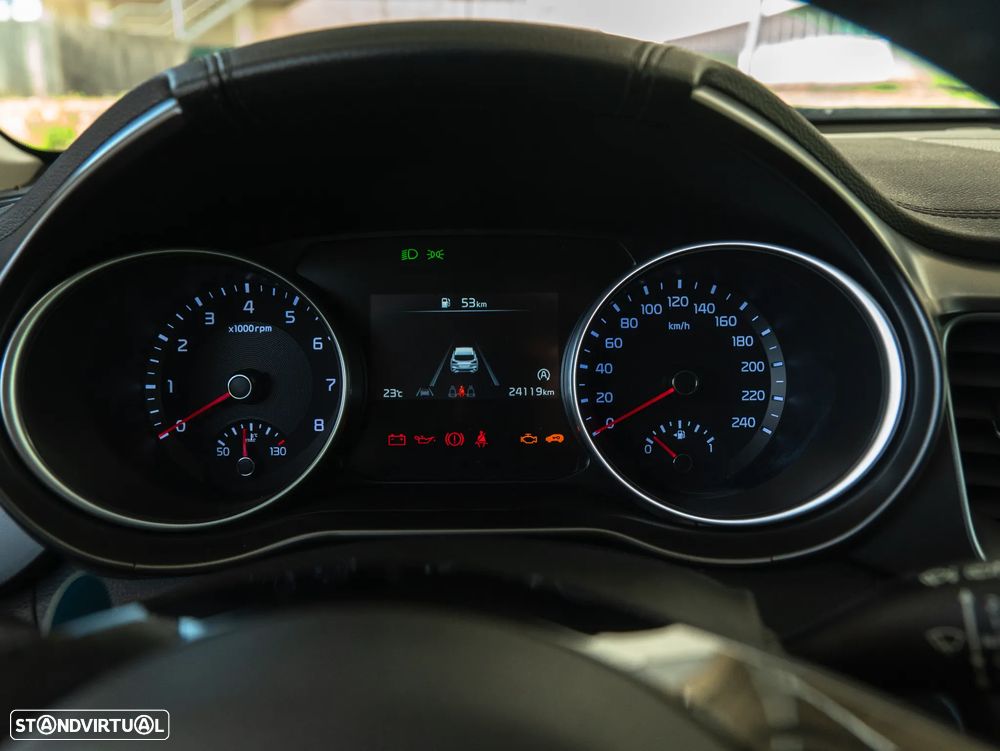 Kia XCeed - 12