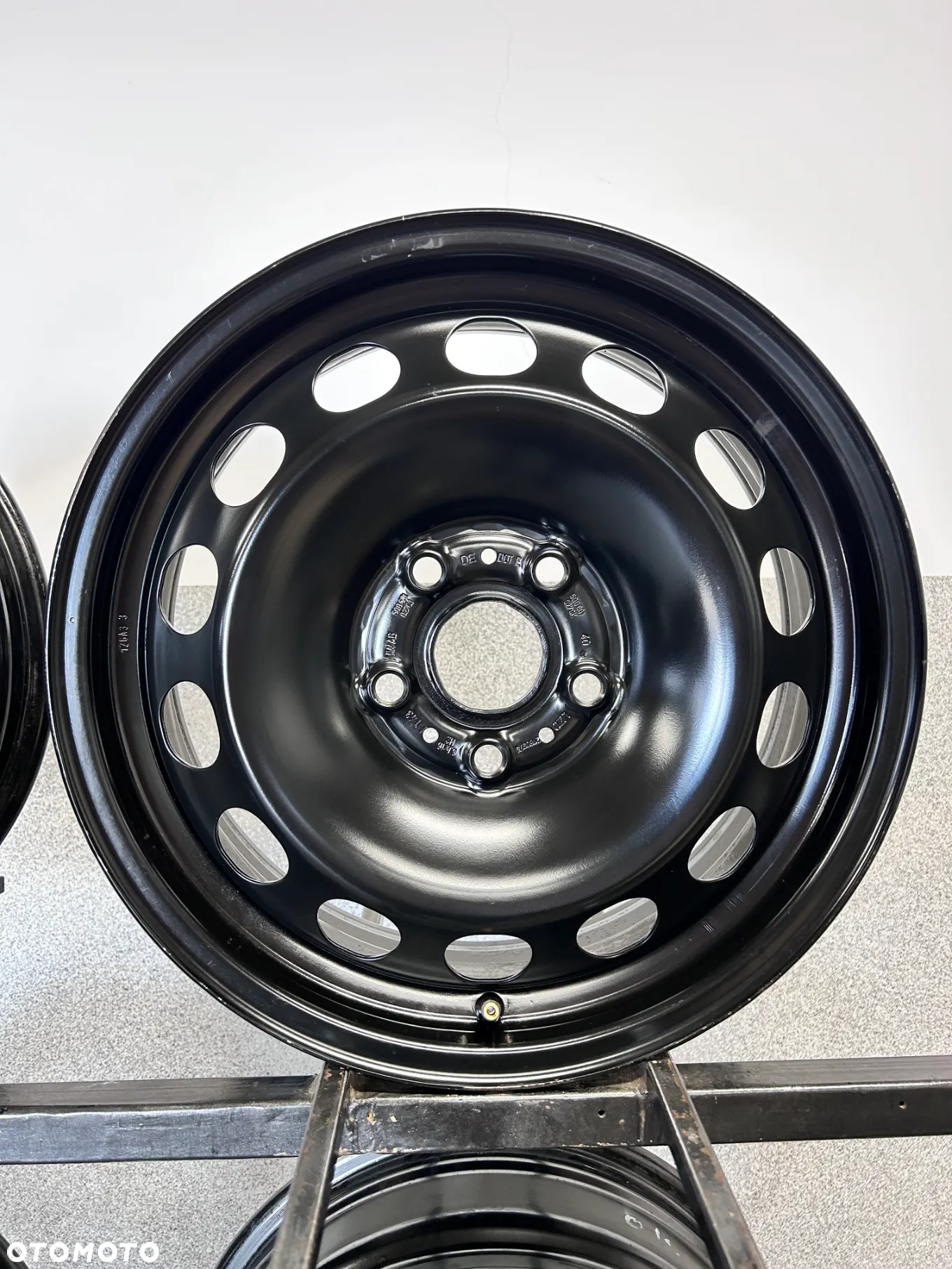4 FELGI STAL. VW T-ROC,GOLF 8,JETTA,AUDI Q2 16'' 6J ET43 NR: 5Q0 601027 CJ - 3