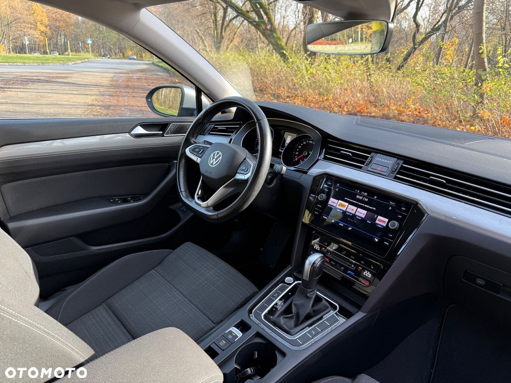 Volkswagen Passat Variant 2.0 TDI EVO Business DSG - 16