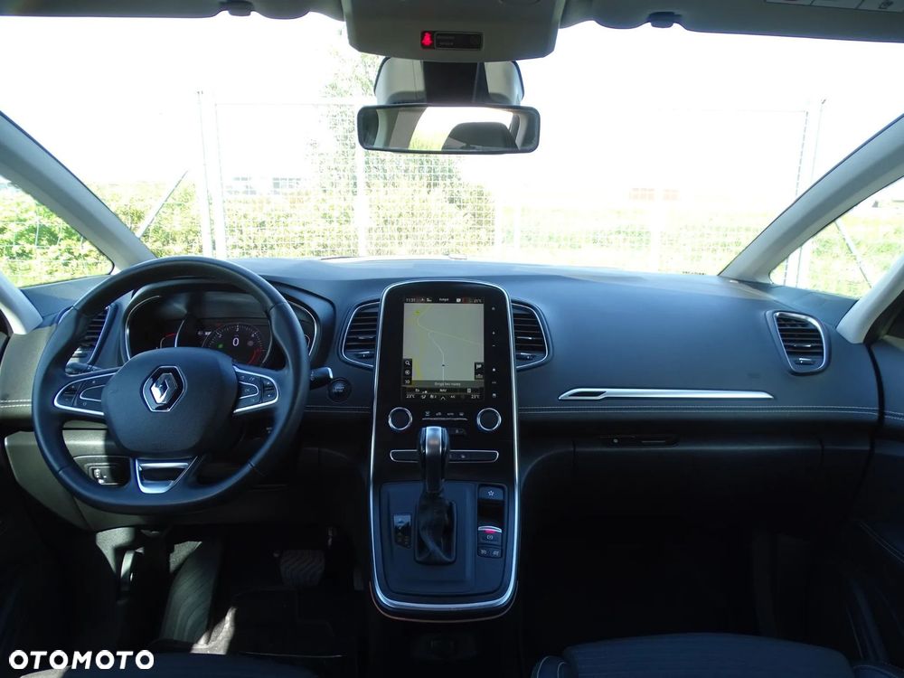 Renault Grand Scenic - 12