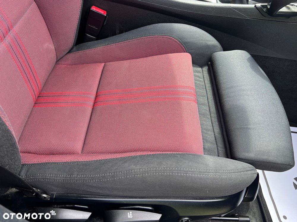 BMW X1 xDrive18d Sport Line - 24